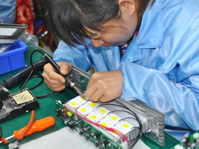 生產(chǎn)現(xiàn)場(chǎng)06