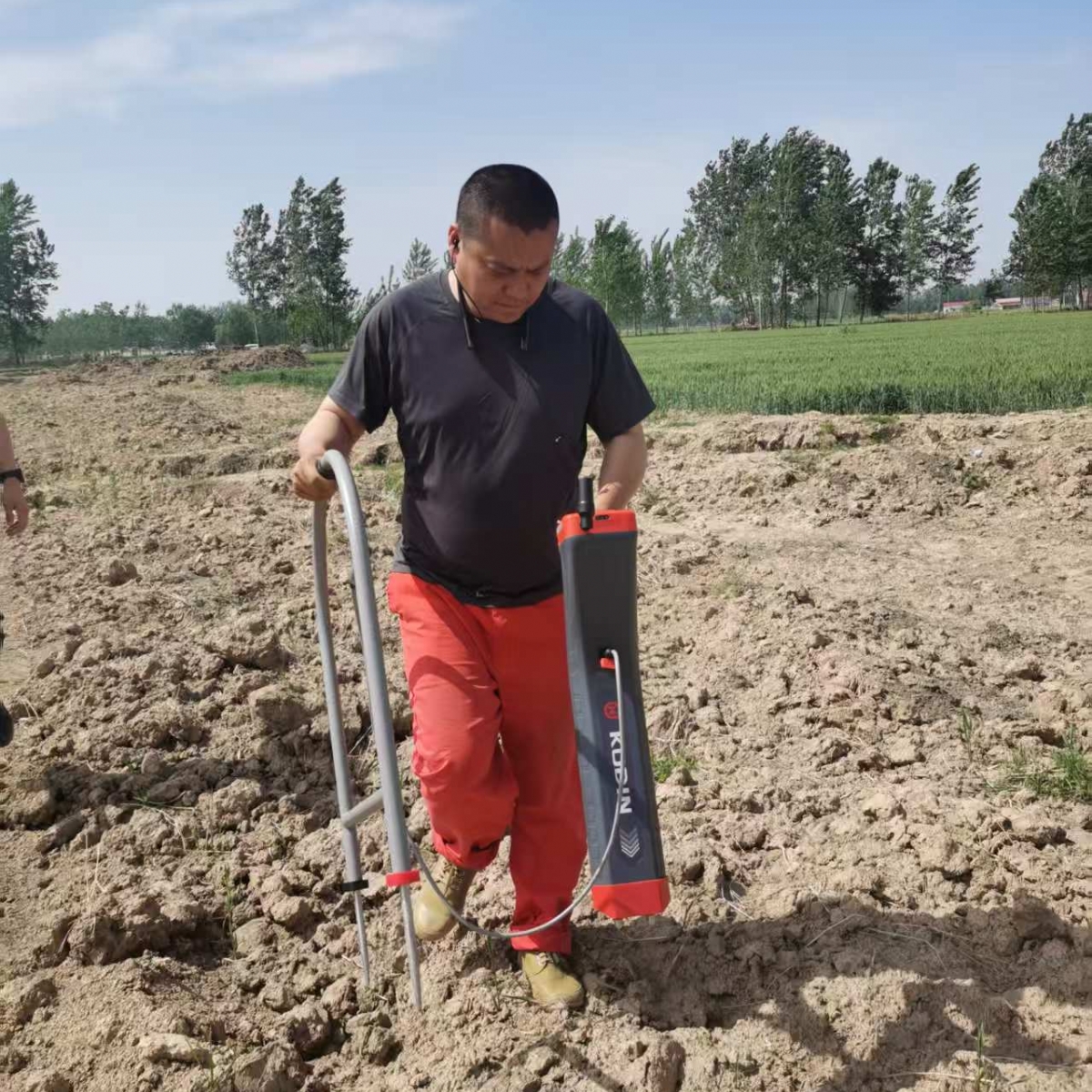 埋地管道檢漏儀使用現(xiàn)場(chǎng)